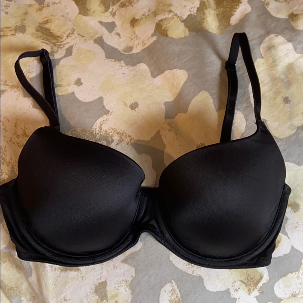 PINK 32D Wear Everywhere Lightly Lined